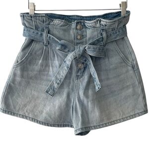 AMERICAN EAGLE AEO High Rise Paperbag Mom Shorts W/Belt Light Wash Size 4